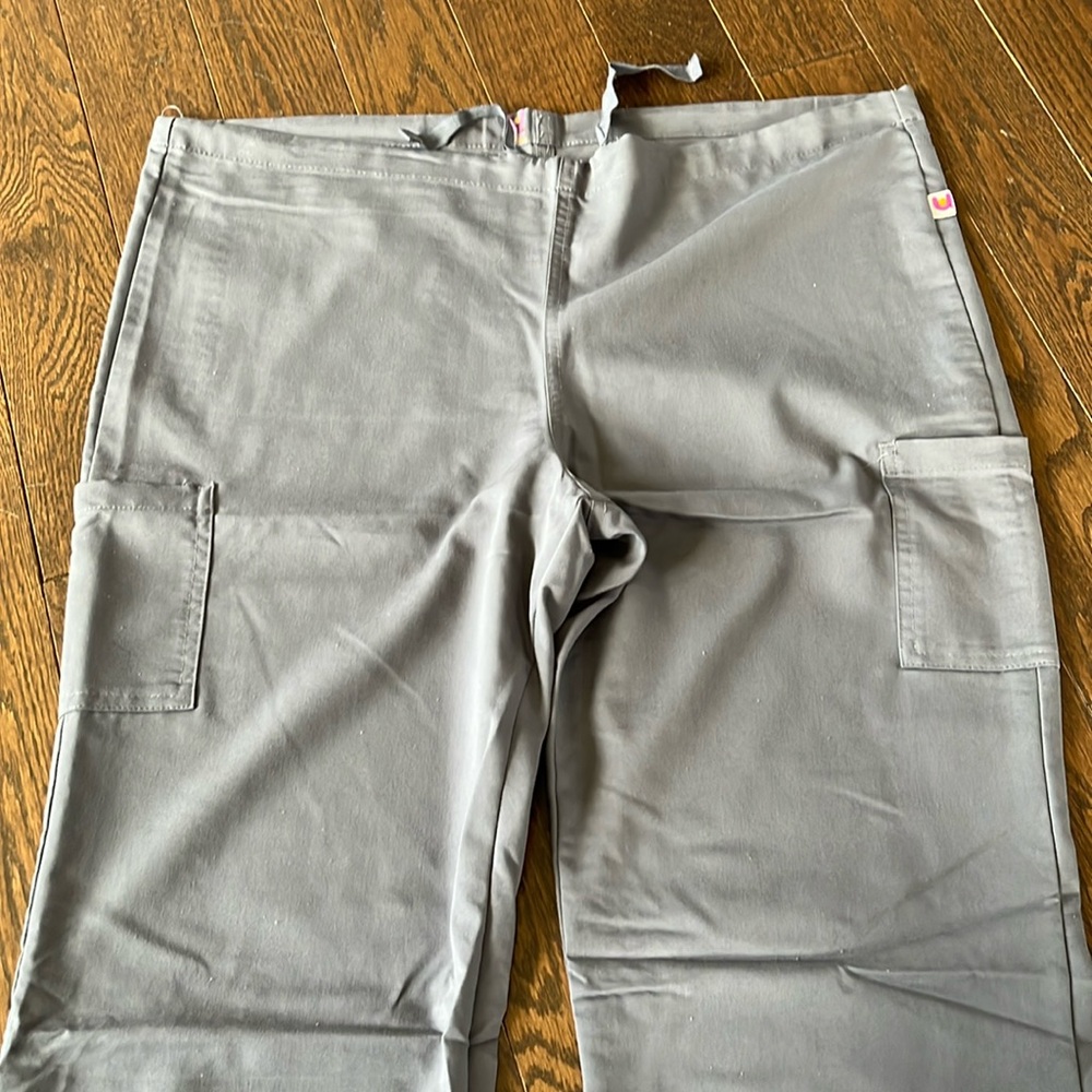 Urbane scrubs
